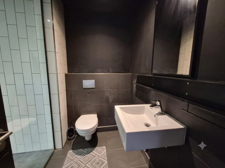 To Let 2 Bedroom Property for Rent in Woodstock Western Cape